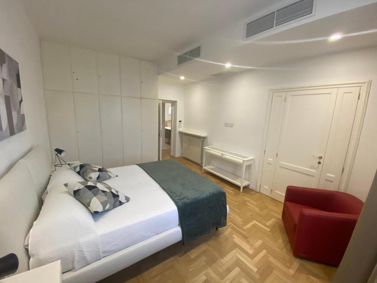 Colosseum Rome Guest House Luil Kültér fotó